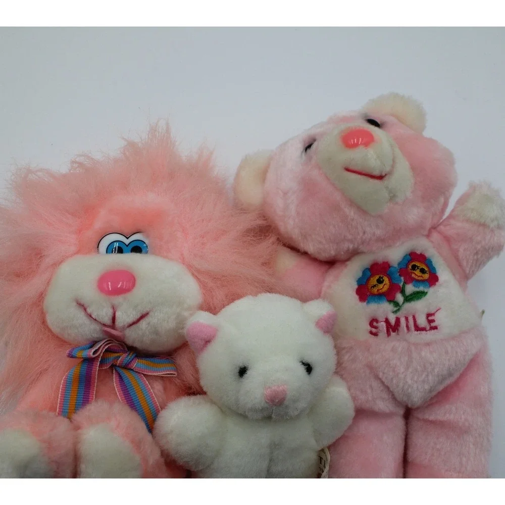 Commonwealth TL Toys Plush Lot Pink White Smile Bear Lion Vintage 90s